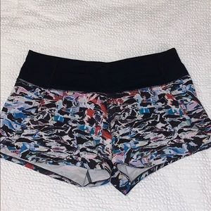 Lululemon Size 6 Speed Up Shorts 4”